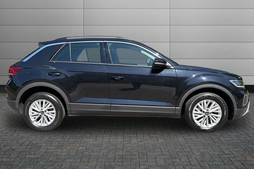 Volkswagen T-Roc 1.0 Tsi Life Suv 110 Ps Low In LS22SZT Black #4