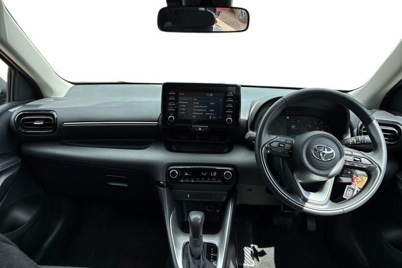 Toyota Yaris 1.5 Vvt-h Icon Hatchback Hybrid E-cvt DC23BFU White #5