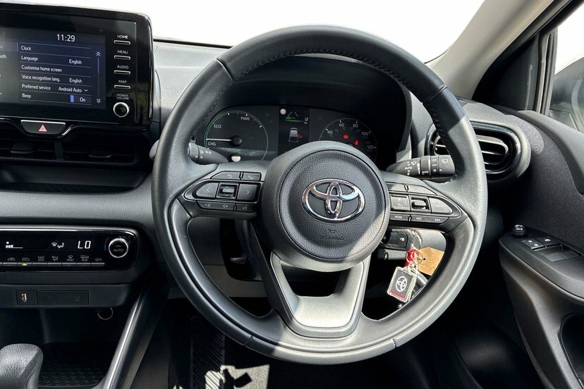 Toyota Yaris 1.5 Vvt-h Icon Hatchback Hybrid E-cvt White #6