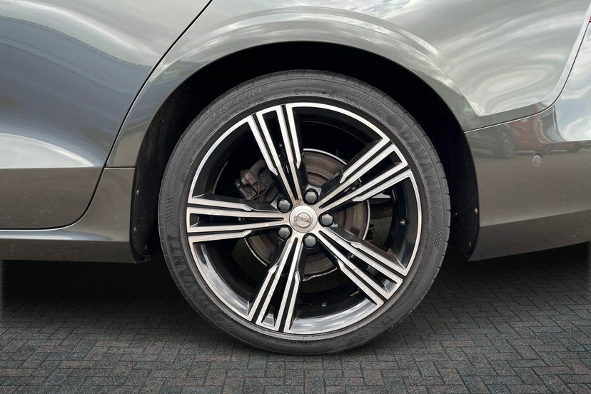 Volvo V60 2.0 D4 Inscription Pro Estate 190 Grey #5