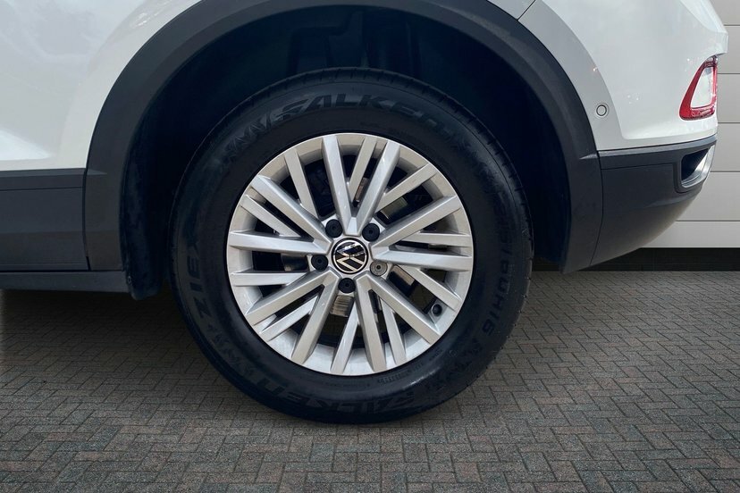 Volkswagen T-Roc 1.5 Tsi Life Suv Dsg 150 Ps Silver #5