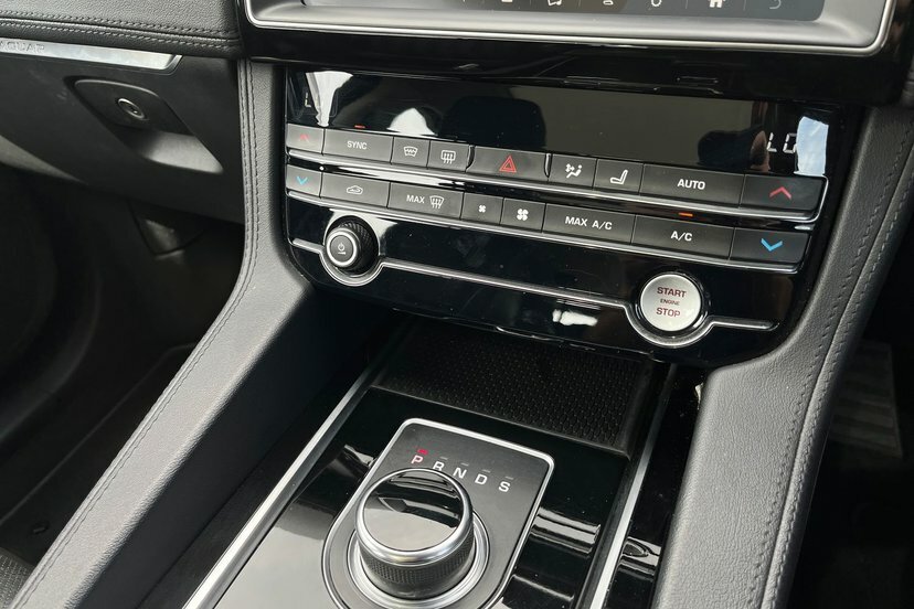 Jaguar F-Pace Suv 2.0 D180 R-sport Awd Euro 6 Ss 20 Blue #18