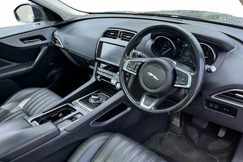 Jaguar F-Pace 3.0 D300 V6 Portfolio Suv Awd 300 Blue #6