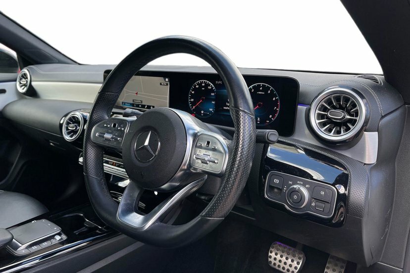 Mercedes-Benz CLA Class 1.3 Cla200 Amg Line Premium Coupe 7G- White #5