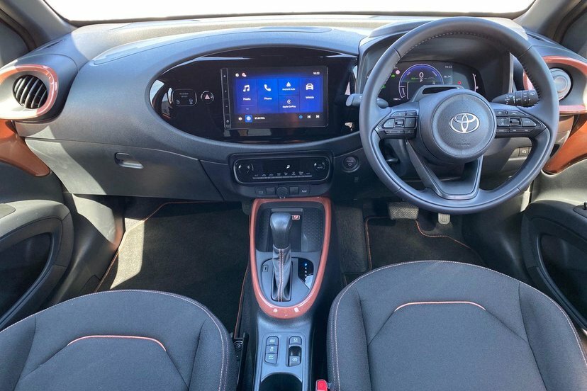 Toyota Aygo X 1.5H 49Kwh Design Hatchback Hybrid Cvt LR26WKM Orange #5