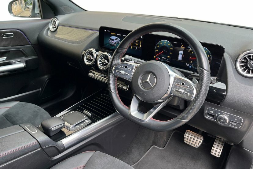 Mercedes-Benz GLA Class Gla200 Amg Line Premium Silver #5