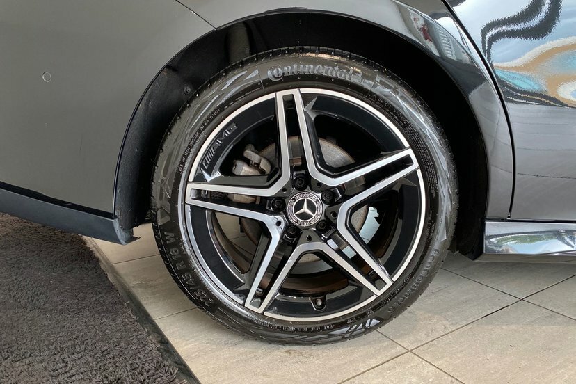 Mercedes-Benz CLA Class Cla200 Amg Line Premium Coupe Black #4