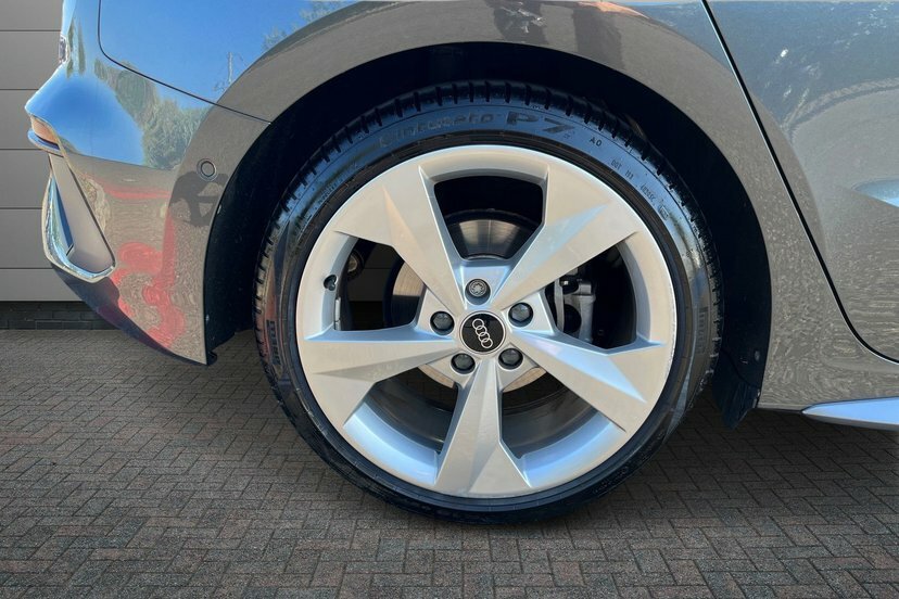 Audi A3 1.5 Tfsi 35 S Line Sportback S Tronic LP23PLN Grey #5