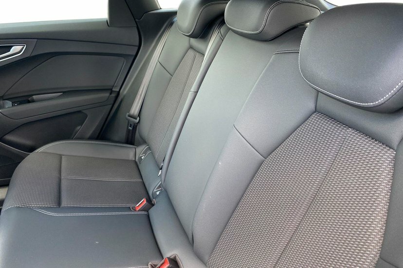 Audi Q4 E Tron 150Kw 40 82Kwh Edition 1 Comfort Sound White #8