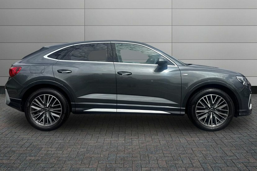 Audi Q3 1.5 Tfsi Cod 35 S Line Sportback S Tron Grey #4