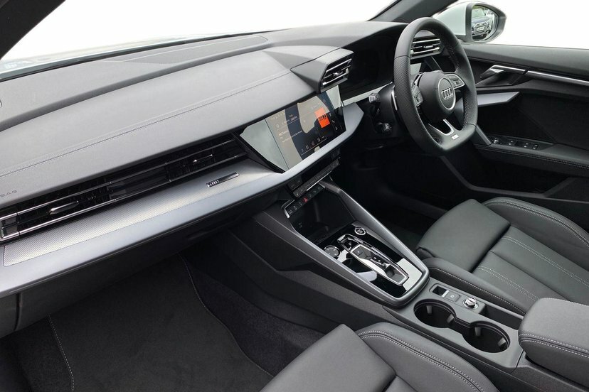 Audi A3 1.5 Tfsi 30 S Line Sportback S Tronic White #2