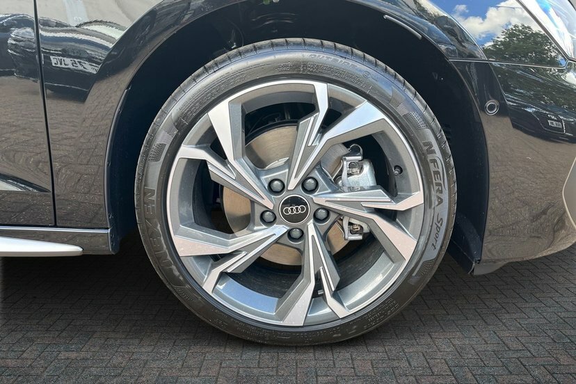 Audi A3 1.5 Tfsie S Line Sportback Plug-in Hybr Black #5