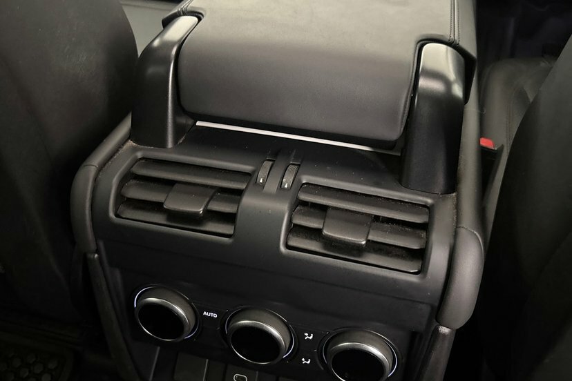 Land Rover Defender 110 3.0 D300 X-dynamic Hse 110 7 Seat Green #18