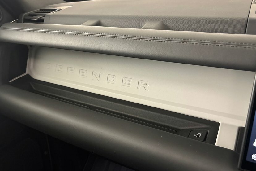 Land Rover Defender 110 3.0 D300 X-dynamic Hse 110 7 Seat Green #36