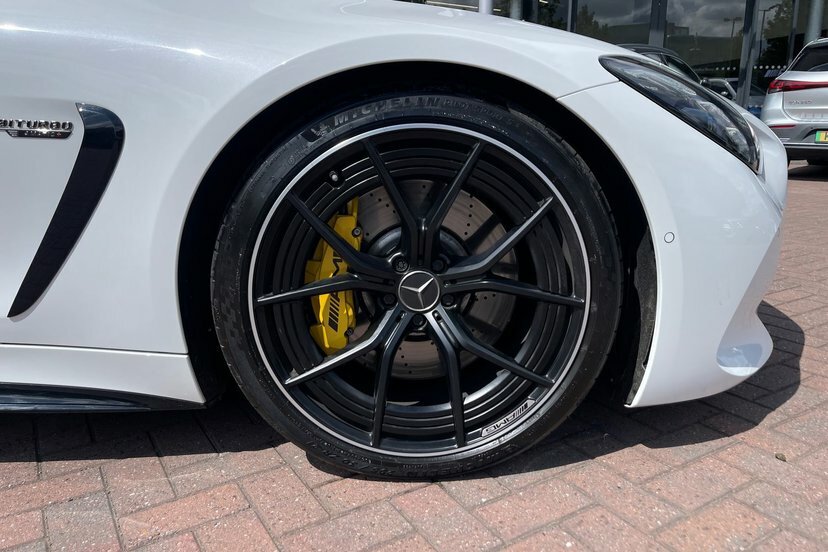 Mercedes-Benz AMG GT 4.0 55 V8 Biturbo Premium Plus Coupe White #4