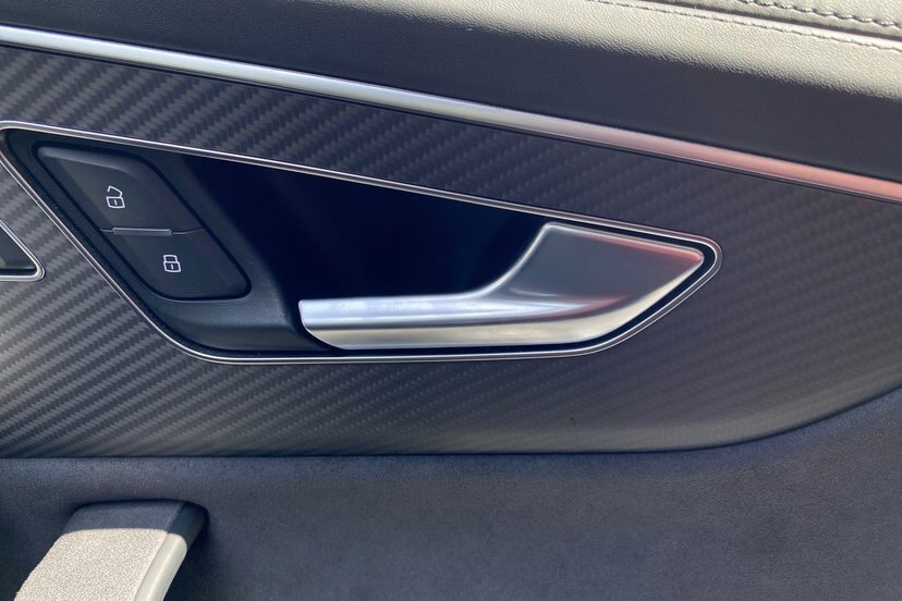 Audi RSQ8 Tfsi 640 Quattro Perform Carbon Black Tiptron White #51