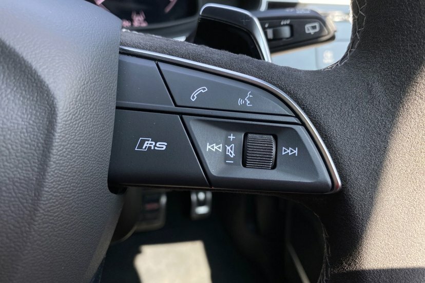 Audi RSQ8 Tfsi 640 Quattro Perform Carbon Black Tiptron White #45