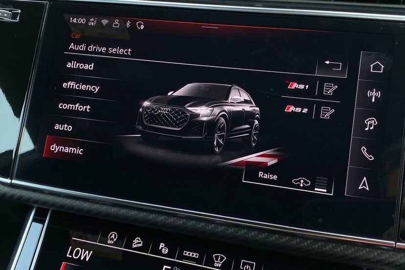 Audi RSQ8 Tfsi 640 Quattro Perform Carbon Black Tiptron White #24