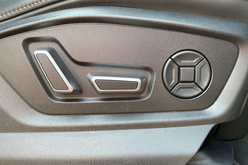 Audi RSQ8 Tfsi 640 Quattro Perform Carbon Black Tiptron White #56