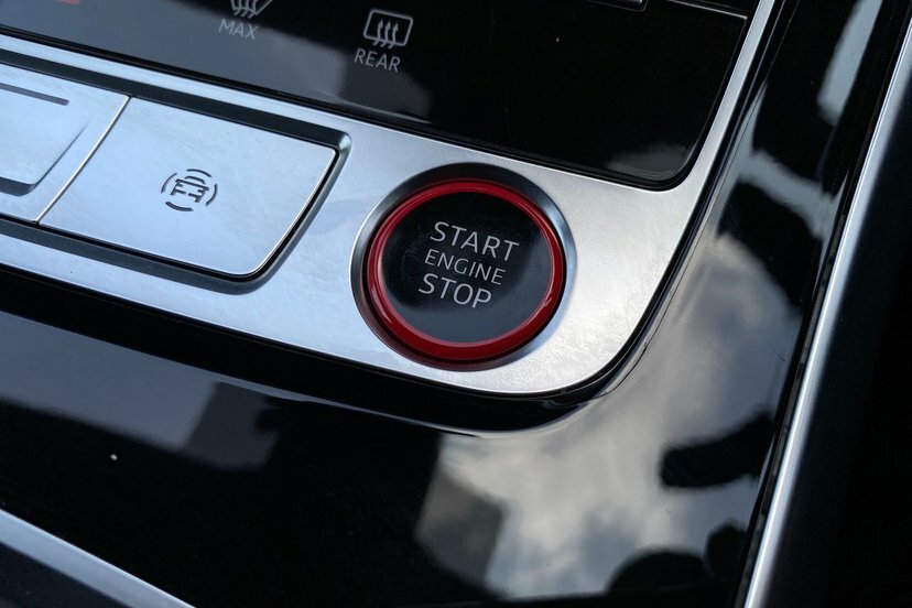 Audi RSQ8 Tfsi 640 Quattro Perform Carbon Black Tiptron White #36