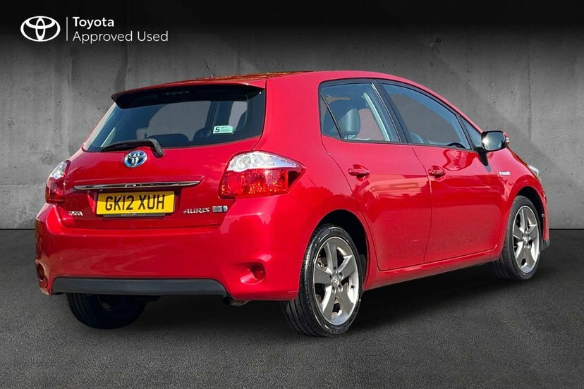 Toyota Auris 1.8 Vvt-h T Spirit Hatchback Hybrid Cvt White #2
