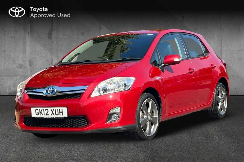Toyota Auris 1.8 Vvt-h T Spirit Hatchback Hybrid Cvt White #3