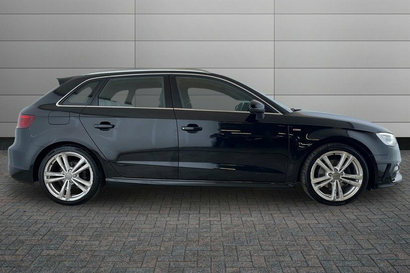 Audi A3 2.0 Tdi S Line Sportback Black #4