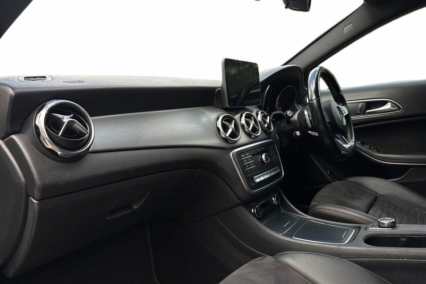 Mercedes-Benz GLA Class 2.1 L 2.1 D Se 7G-dct Euro 6 Ss Silver #9