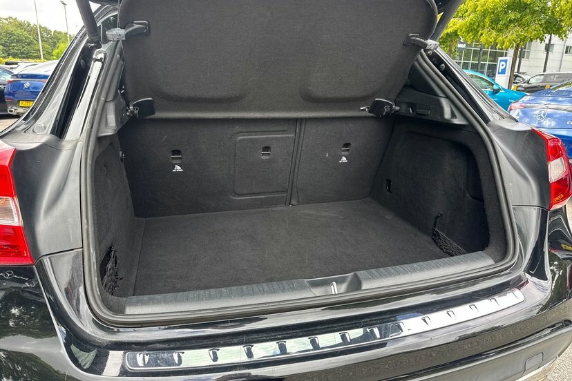 Mercedes-Benz GLA Class 2.1 L 2.1 D Se 7G-dct Euro 6 Ss Silver #19