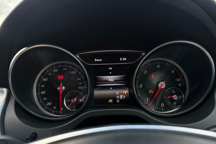 Mercedes-Benz GLA Class 2.1 Gla200d Amg Line Suv 7G-dct 136 Ps Black #6