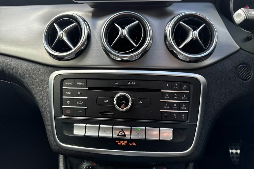 Mercedes-Benz GLA Class 2.1 L 2.1 D Se 7G-dct Euro 6 Ss Silver #32