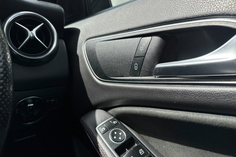 Mercedes-Benz GLA Class 2.1 L 2.1 D Se 7G-dct Euro 6 Ss Silver #34
