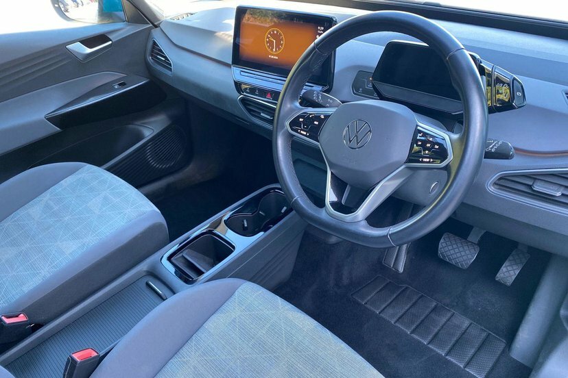 Volkswagen ID.3 Pro Performance 58Kwh Life Hatchback Black #6
