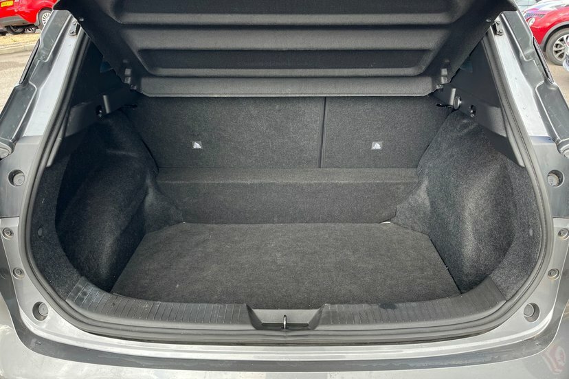 Nissan Qashqai Acenta Premium White #9