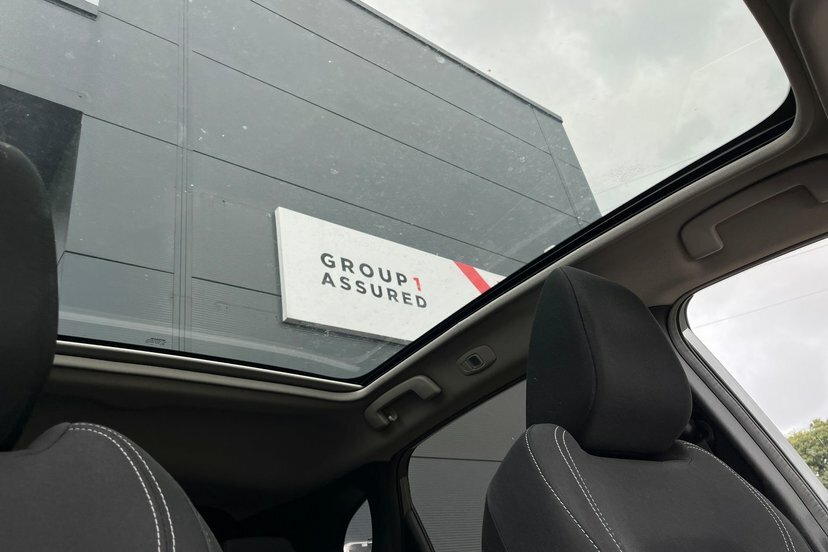 Nissan Qashqai Acenta Premium White #34