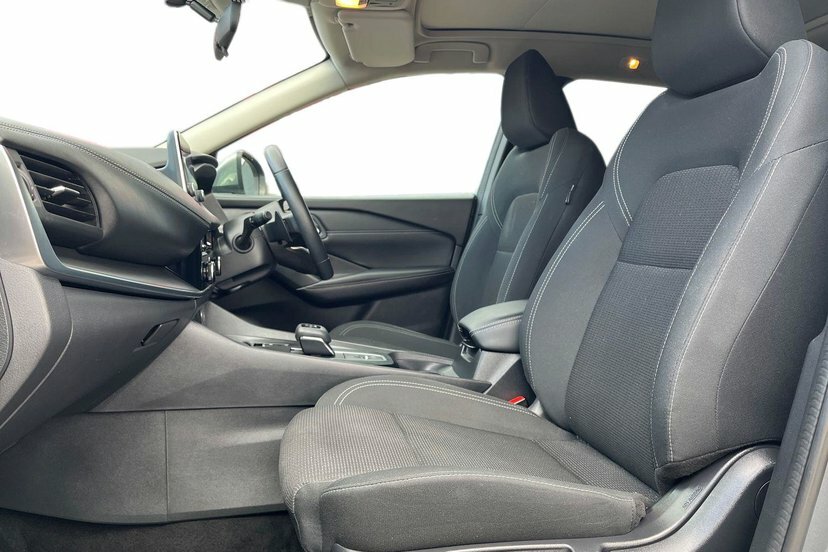 Nissan Qashqai 1.3 Dig-t Mhev Acenta Premium Suv Hybri Grey #2
