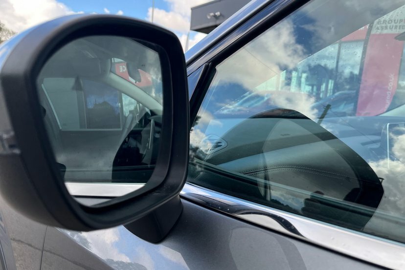 Nissan Qashqai Acenta Premium White #19