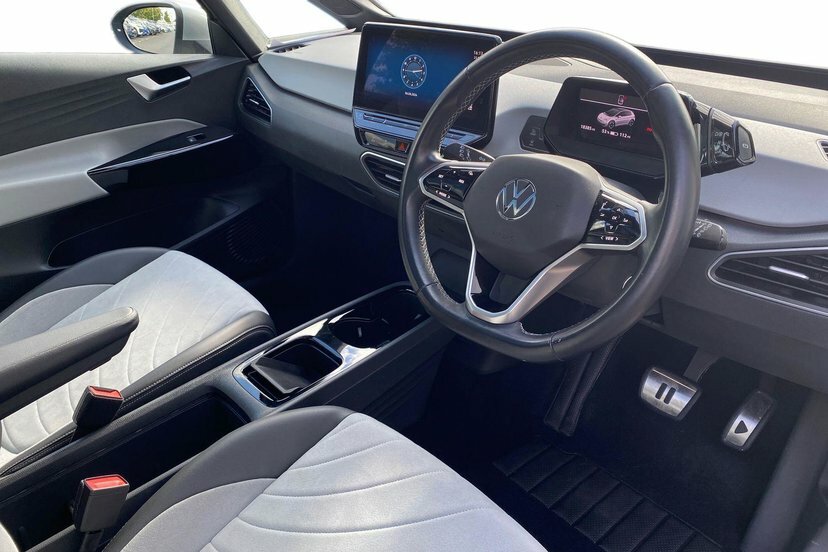 Volkswagen ID.3 Pro 58Kwh Family Hatchback 145 Black #6