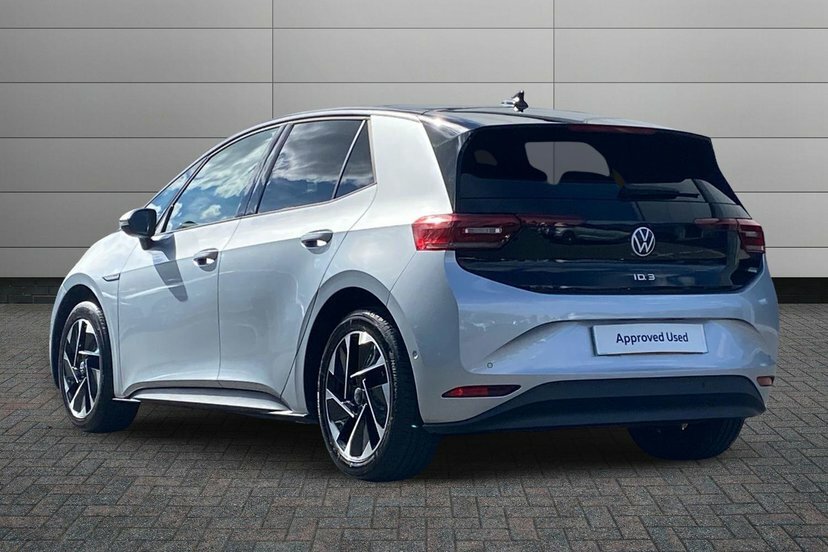 Volkswagen ID.3 Pro 58Kwh Family Hatchback 145 Black #3