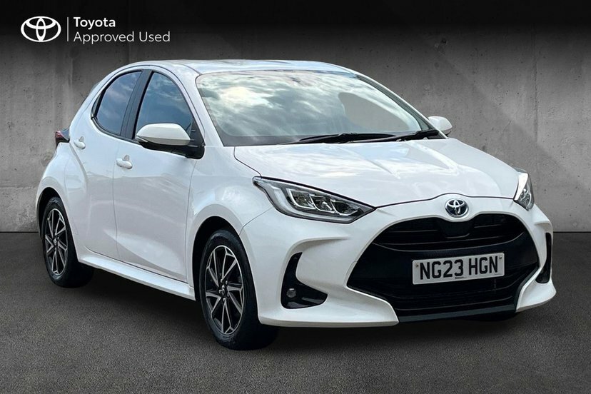 Toyota Yaris 1.5 Vvt-h Design Hatchback Hybrid E-cvt White