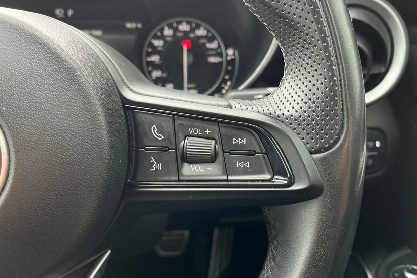 Alfa Romeo Giulia 2.0 2.0 Turbo 280Hp Veloce Black #16