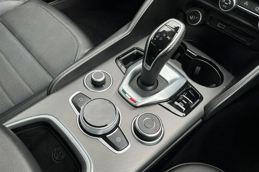 Alfa Romeo Giulia 2.0 2.0 Turbo 280Hp Veloce Black #8