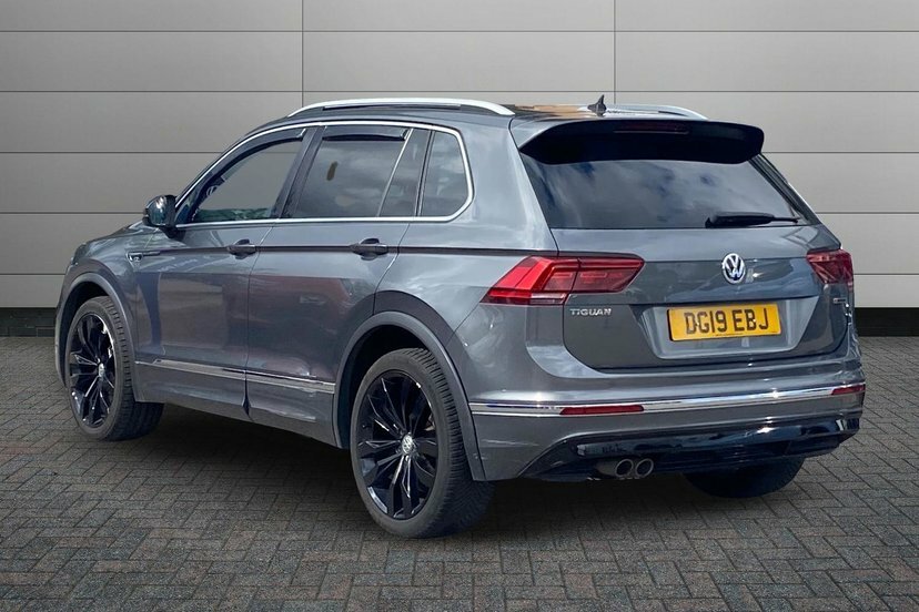 Volkswagen Tiguan 2.0 Tdi R-line Suv Dsg 4Motion 150 Ps Grey #3