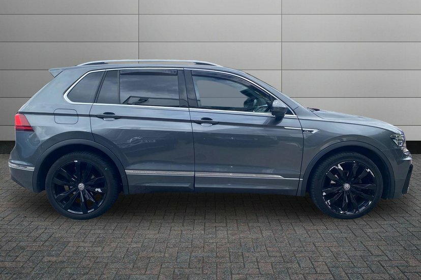 Volkswagen Tiguan 2.0 Tdi R-line Suv Dsg 4Motion 150 Ps Grey #4