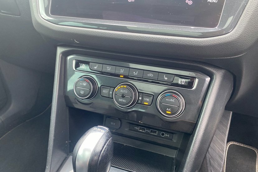 Volkswagen Tiguan R-line Tech Tdi 4Motion Dsg Black #23