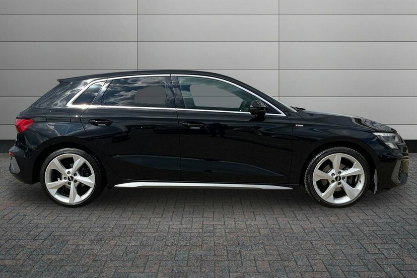 Audi A3 1.5 Tfsi 35 S Line Sportback 15 Black #4