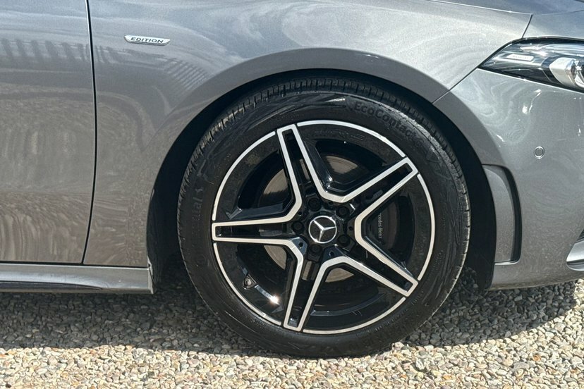 Mercedes-Benz A Class 1.3 A180 Amg Line Edition Executive Hatchback Grey #4