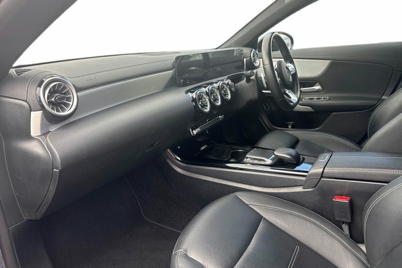 Mercedes-Benz CLA Class 1.3 Cla180 Amg Line Night Edition Premium Plus C Black #9
