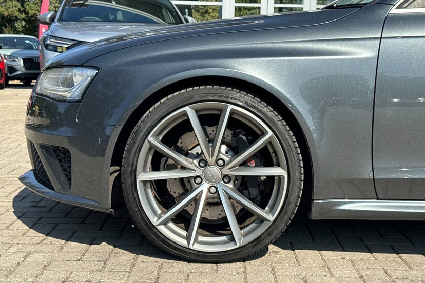 Audi RS4 Avant Avant 4.2 Fsi V8 Estate S Tronic Quattr White #17