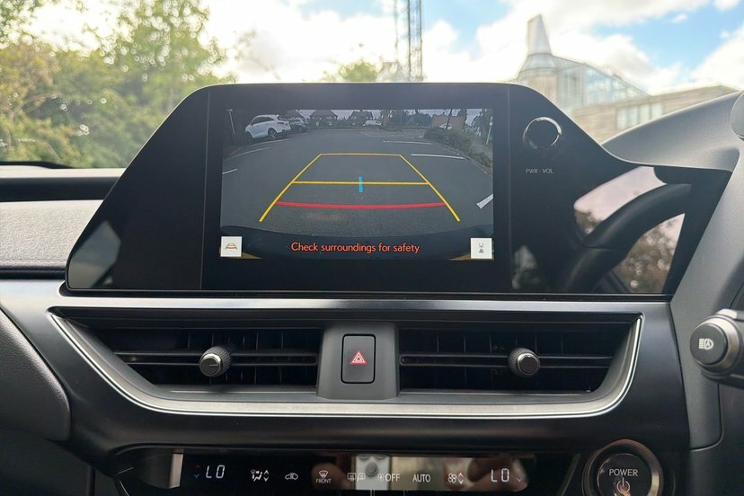 Lexus UX 250H 2.0 F-sport Design Cvt Green #16